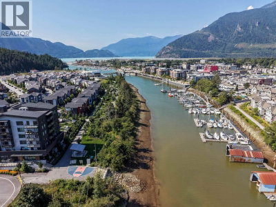 1374 MARINASIDE Place | Squamish British Columbia | Slide Image Three
