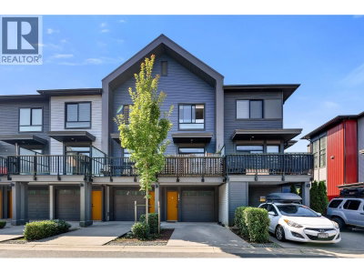 1374 MARINASIDE Place | Squamish British Columbia | Slide Image Seven