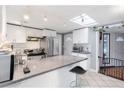 8220 KING GEORGE Boulevard | Surrey British Columbia | Slide Image Thirteen