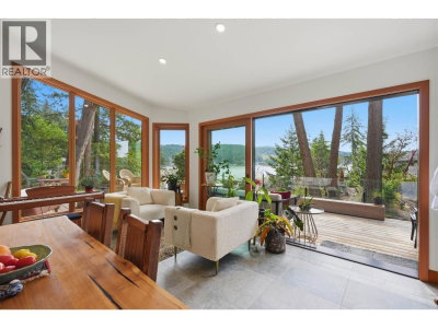9219 HYDAWAY Road | Halfmoon Bay British Columbia | Slide Image Nineteen