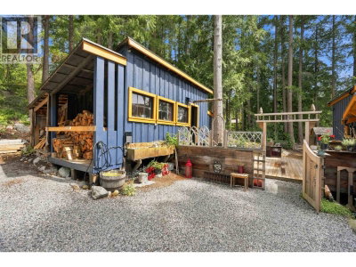 9219 HYDAWAY Road | Halfmoon Bay British Columbia | Slide Image Twenty-six