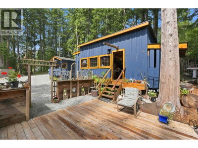 9219 HYDAWAY Road | Halfmoon Bay British Columbia | Slide Image Twenty-seven