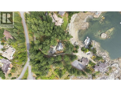 9219 HYDAWAY Road | Halfmoon Bay British Columbia | Slide Image Thirty-three