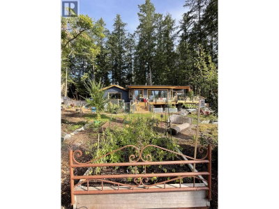9219 HYDAWAY Road | Halfmoon Bay British Columbia | Slide Image Thirty-six