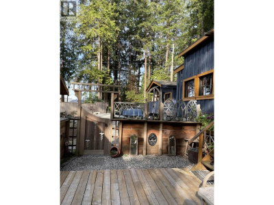 9219 HYDAWAY Road | Halfmoon Bay British Columbia | Slide Image Thirty-seven