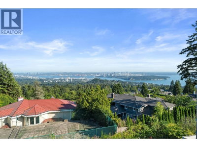 1424 SANDHURST Place | West Vancouver British Columbia | Slide Image Fourteen