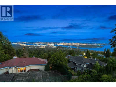 1424 SANDHURST Place | West Vancouver British Columbia | Slide Image Eight