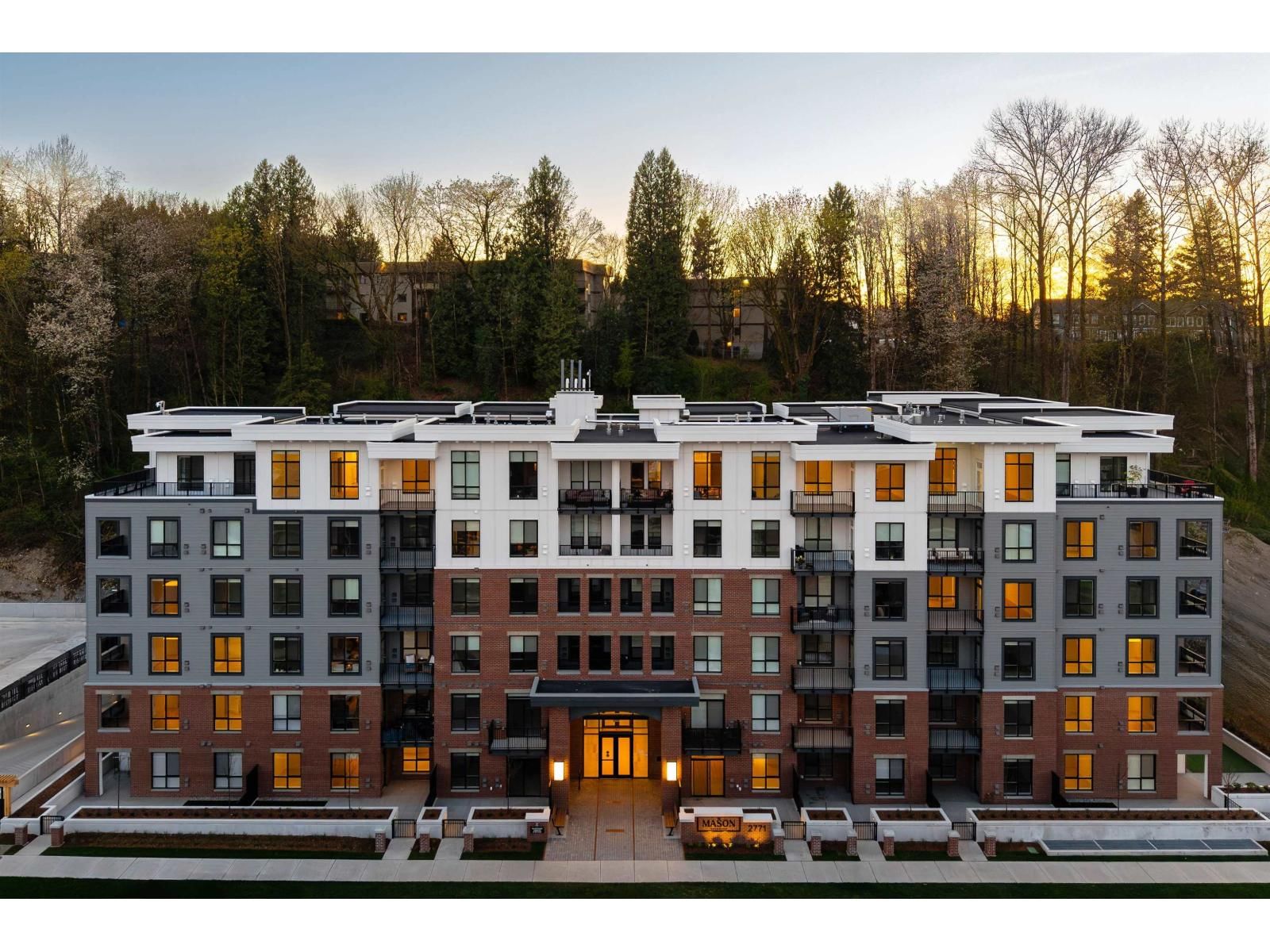 2771 MONTROSE Avenue, Abbotsford, British Columbia V2S 0R2