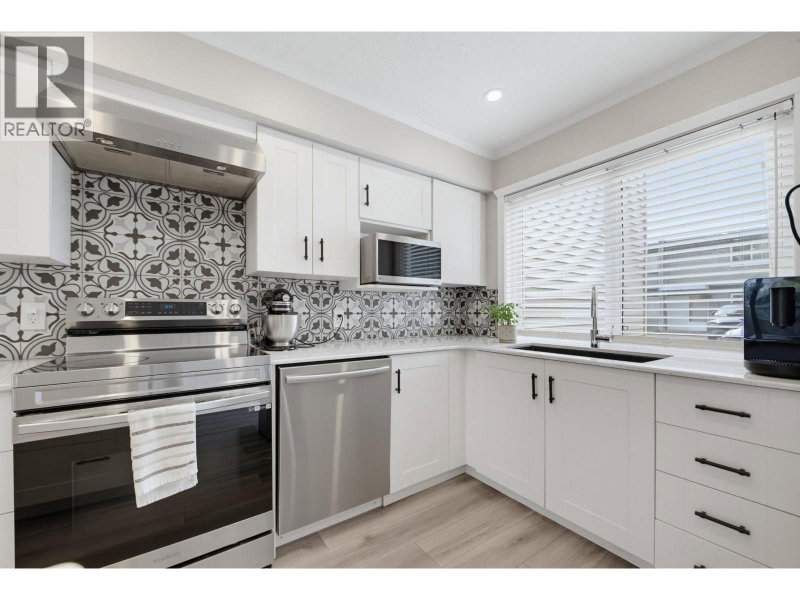 4959 57 Street Delta British Columbia, V4K 3E7 - 2 Bedrooms Condo For Sale