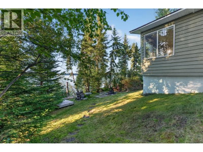 52200 LLOYD Drive | Cluculz Lake British Columbia | Slide Image Twenty
