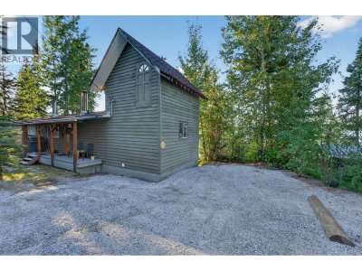 52200 LLOYD Drive | Cluculz Lake British Columbia | Slide Image Twenty-two
