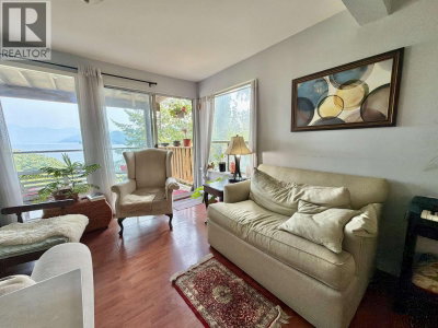 784 MARINE Drive | Gibsons British Columbia | Slide Image Seven