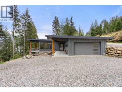 103 WITHERBY Road | Gibsons British Columbia | Slide Image Three