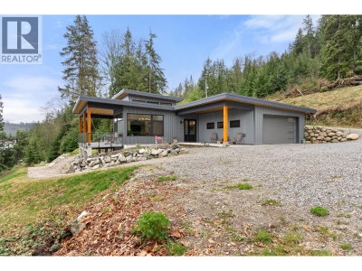103 WITHERBY Road | Gibsons British Columbia | Slide Image Four