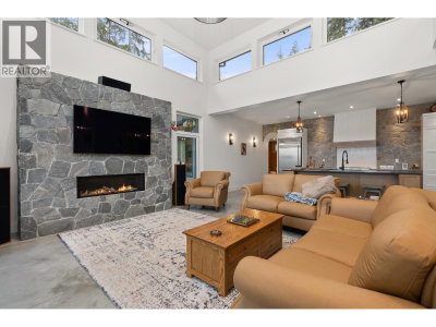 103 WITHERBY Road | Gibsons British Columbia | Slide Image Eight