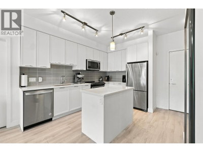 828 GAUTHIER Avenue | Coquitlam British Columbia | Slide Image Eleven