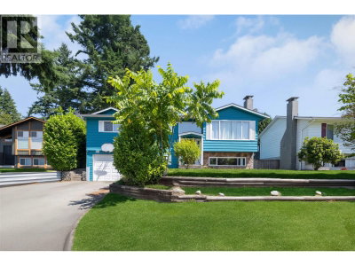 11914 212 Street | Maple Ridge British Columbia | Slide Image Three
