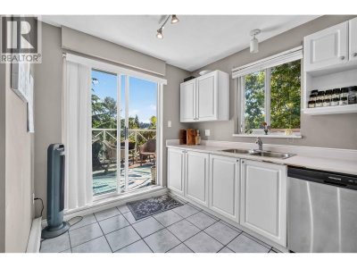 2551 PARKVIEW Lane | Port Coquitlam British Columbia | Slide Image Thirteen