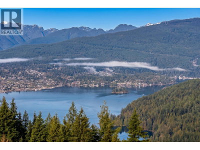 8750 UNIVERSITY Crescent | Burnaby British Columbia | Slide Image Thirteen