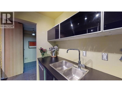 853 7TH Avenue | Vancouver British Columbia | Slide Image Twelve