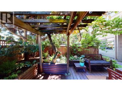853 7TH Avenue | Vancouver British Columbia | Slide Image Nineteen