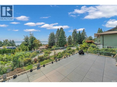 1315 TYROL Road | West Vancouver British Columbia | Slide Image Nineteen