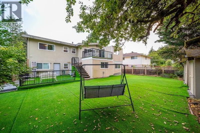 6071 DREWRY Crescent | Richmond British Columbia | Slide Image Four