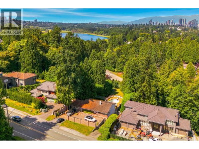 7581 BURRIS Street | Burnaby British Columbia | Slide Image Twelve