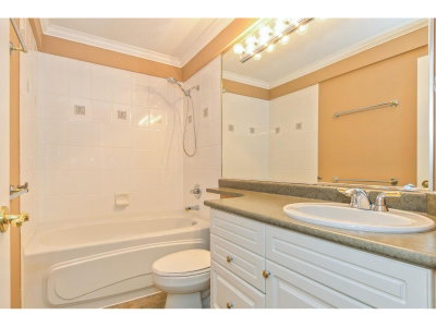 3355 MORGAN CREEK Way | Surrey British Columbia | Slide Image Twenty