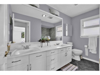 12921 SOUTHRIDGE Drive | Surrey British Columbia | Slide Image Twelve
