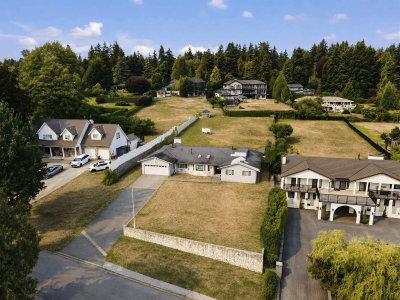 12921 SOUTHRIDGE Drive | Surrey British Columbia | Slide Image Twenty-three