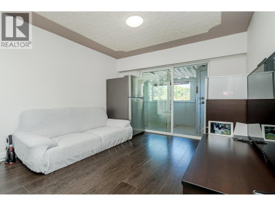 6074 SHERBROOKE Street | Vancouver British Columbia | Slide Image Thirteen