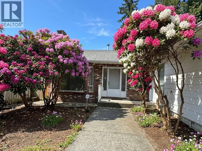 657 POIRIER Street Coquitlam British Columbia, V3J 7M5 - 3 Bedrooms Home For Sale