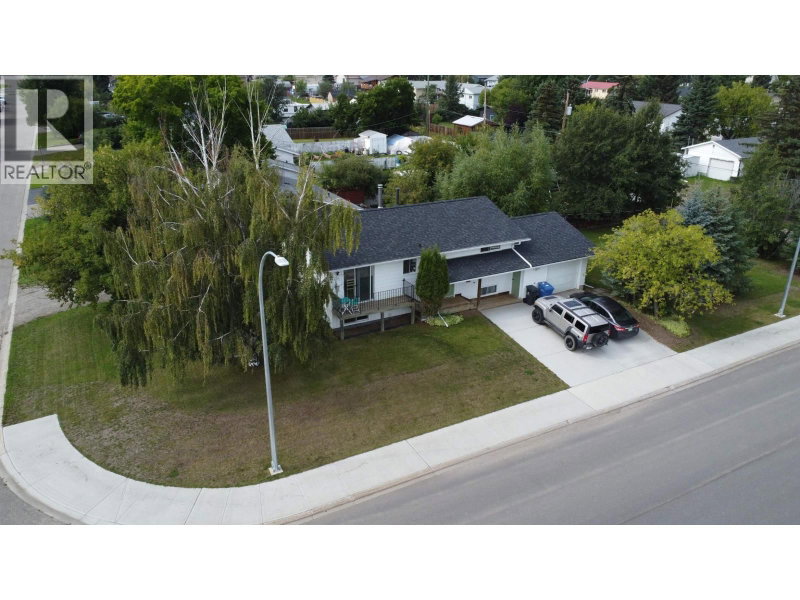 9404 84 Street Fort St. John British Columbia, V1J 3E4 - 4 Bedrooms Home For Sale