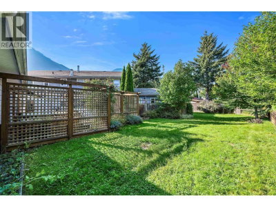 39726 GOVERNMENT Road | Squamish British Columbia | Slide Image Thirty-one