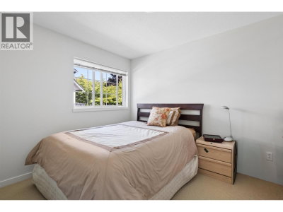 2200 PANORAMA Drive | Port Moody British Columbia | Slide Image Fifteen