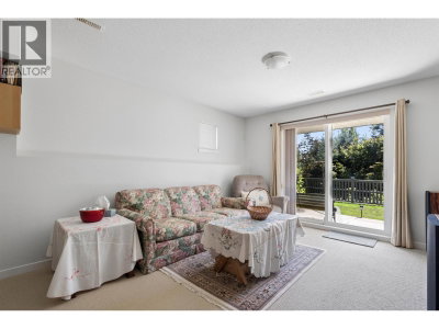 2200 PANORAMA Drive | Port Moody British Columbia | Slide Image Seventeen