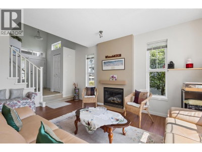 2200 PANORAMA Drive | Port Moody British Columbia | Slide Image Three