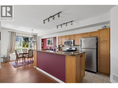 2200 PANORAMA Drive | Port Moody British Columbia | Slide Image Eight