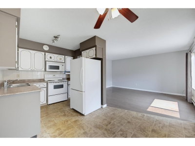 2853 BOURQUIN Crescent West | Abbotsford British Columbia | Slide Image Eight