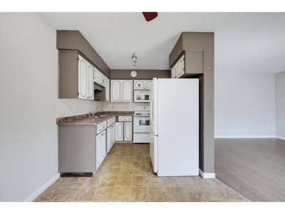 2853 BOURQUIN Crescent West | Abbotsford British Columbia | Slide Image Nine