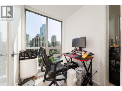 1005 BEACH Avenue | Vancouver British Columbia | Slide Image Twelve