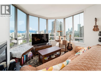 1005 BEACH Avenue | Vancouver British Columbia | Slide Image Two