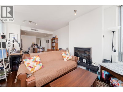 1005 BEACH Avenue | Vancouver British Columbia | Slide Image Three