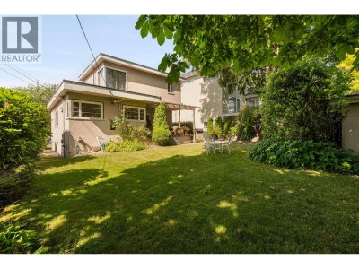 696 27TH Avenue | Vancouver British Columbia | Slide Image Seventeen