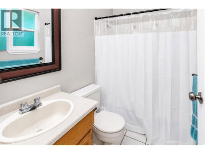 23415 WHIPPOORWILL Avenue | Maple Ridge British Columbia | Slide Image Thirteen