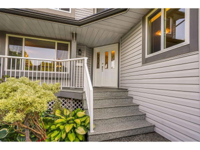 7446 149A Street | Surrey British Columbia | Slide Image Three