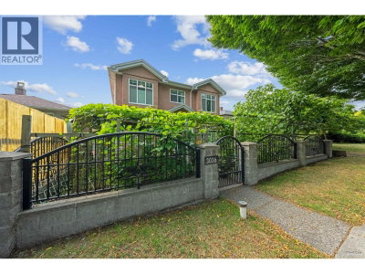 3036 1ST Avenue | Vancouver British Columbia | Slide Image Two