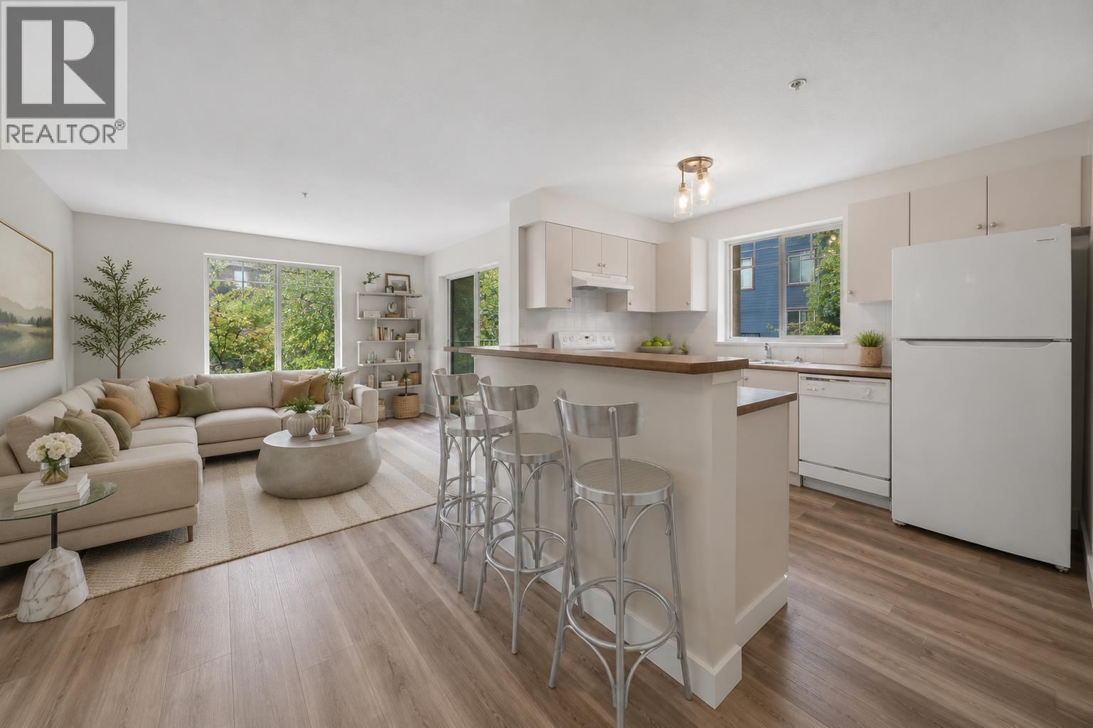 240 SHERBROOKE Street, New Westminster, British Columbia V3L 0A4
