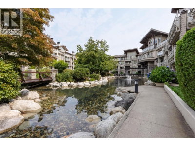 560 RAVENWOODS Drive | North Vancouver British Columbia | Slide Image Twenty-eight